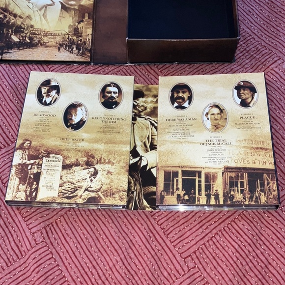 Deadwood: The Complete First Season 6 DVD box set - Picture 7 of 13